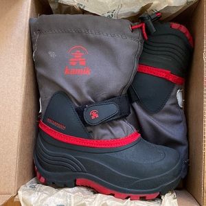 Barely worn Kamik toddler winter boots